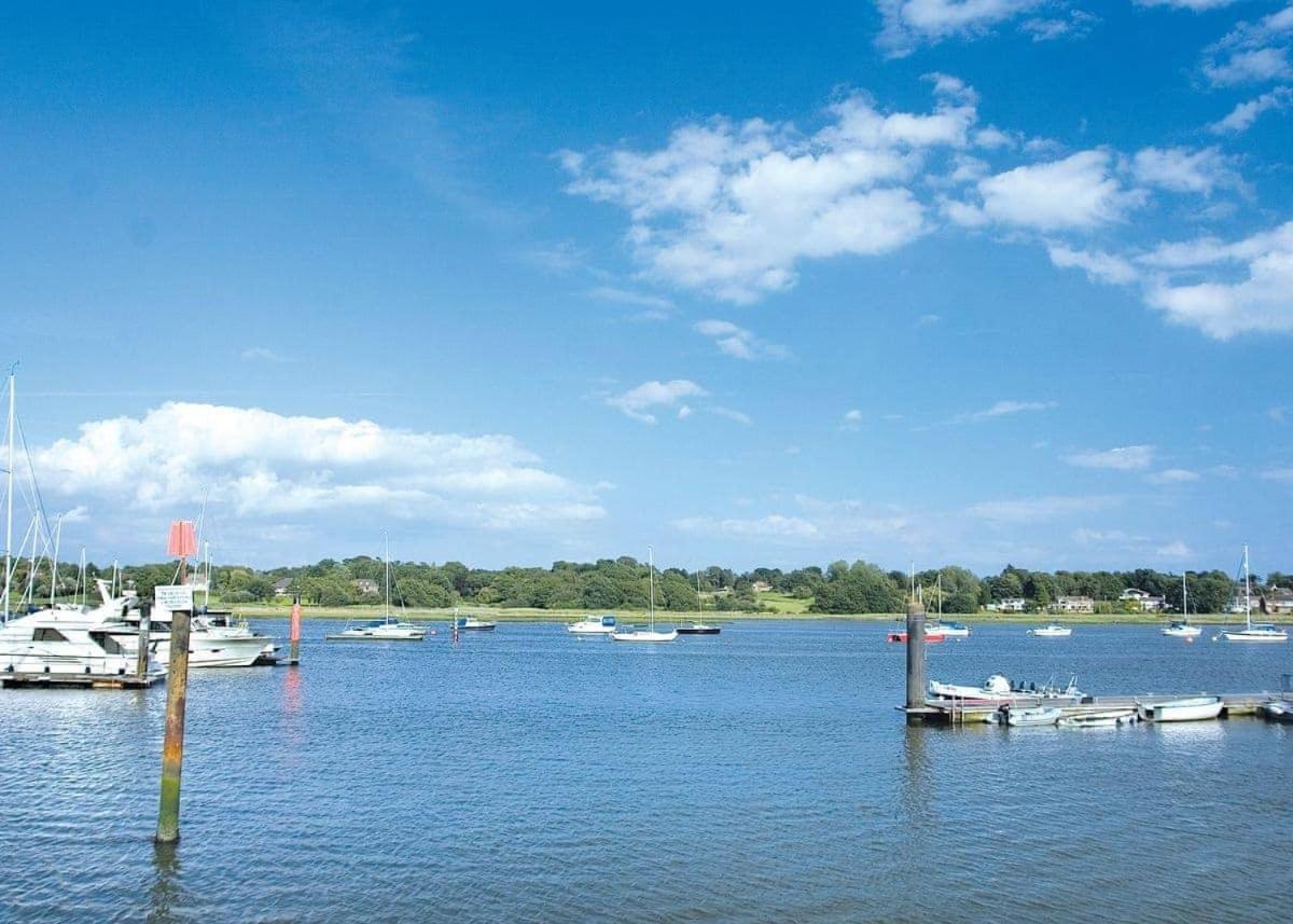 Mercury Yacht Harbour And Holiday Park Lower Swanwick Exteriér fotografie